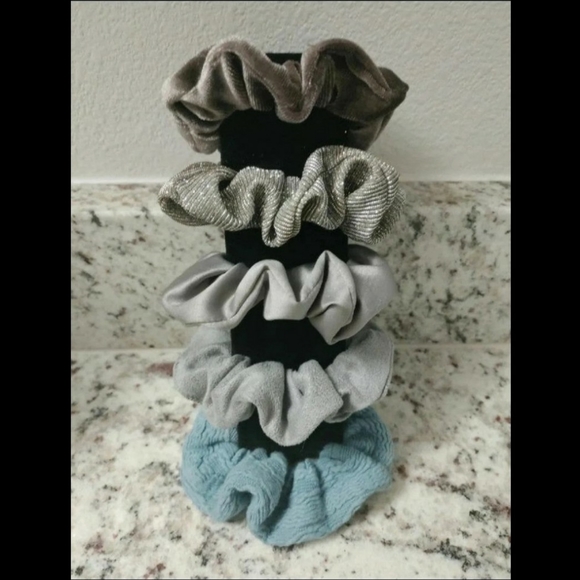 Assorted scrunchies $2 each or 5pc for $9 - Picture 6 of 10